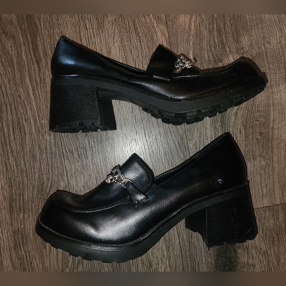 Vintage y2k 90s Sonoma chunky heeled loafers